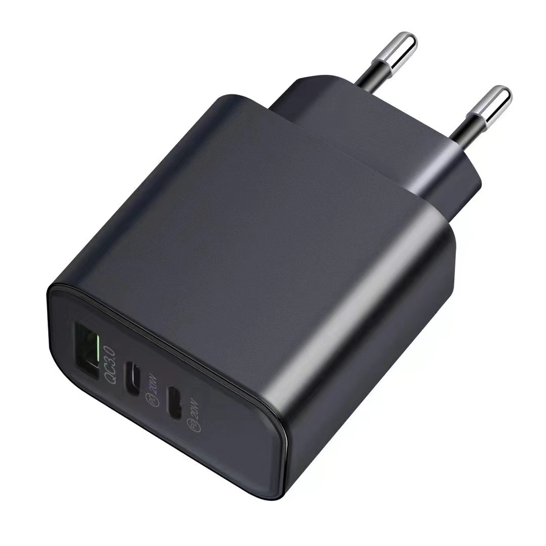QC3.0 45W PD 2 Type C fast charger phone charger for Iphone and computers and tablets  