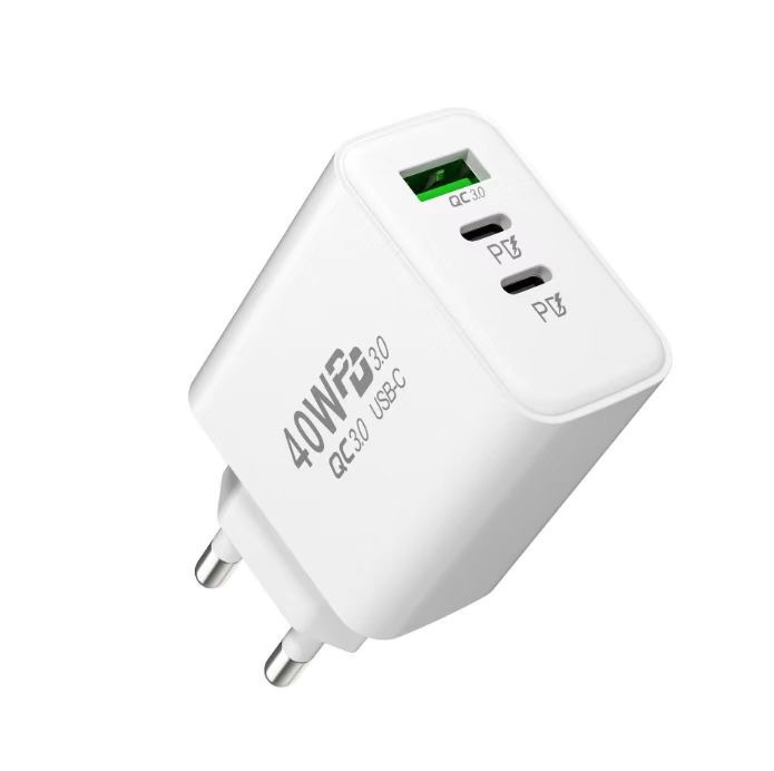 QC3.0 45W PD 2 Type C fast charger phone charger for Iphone and computers and tablets  