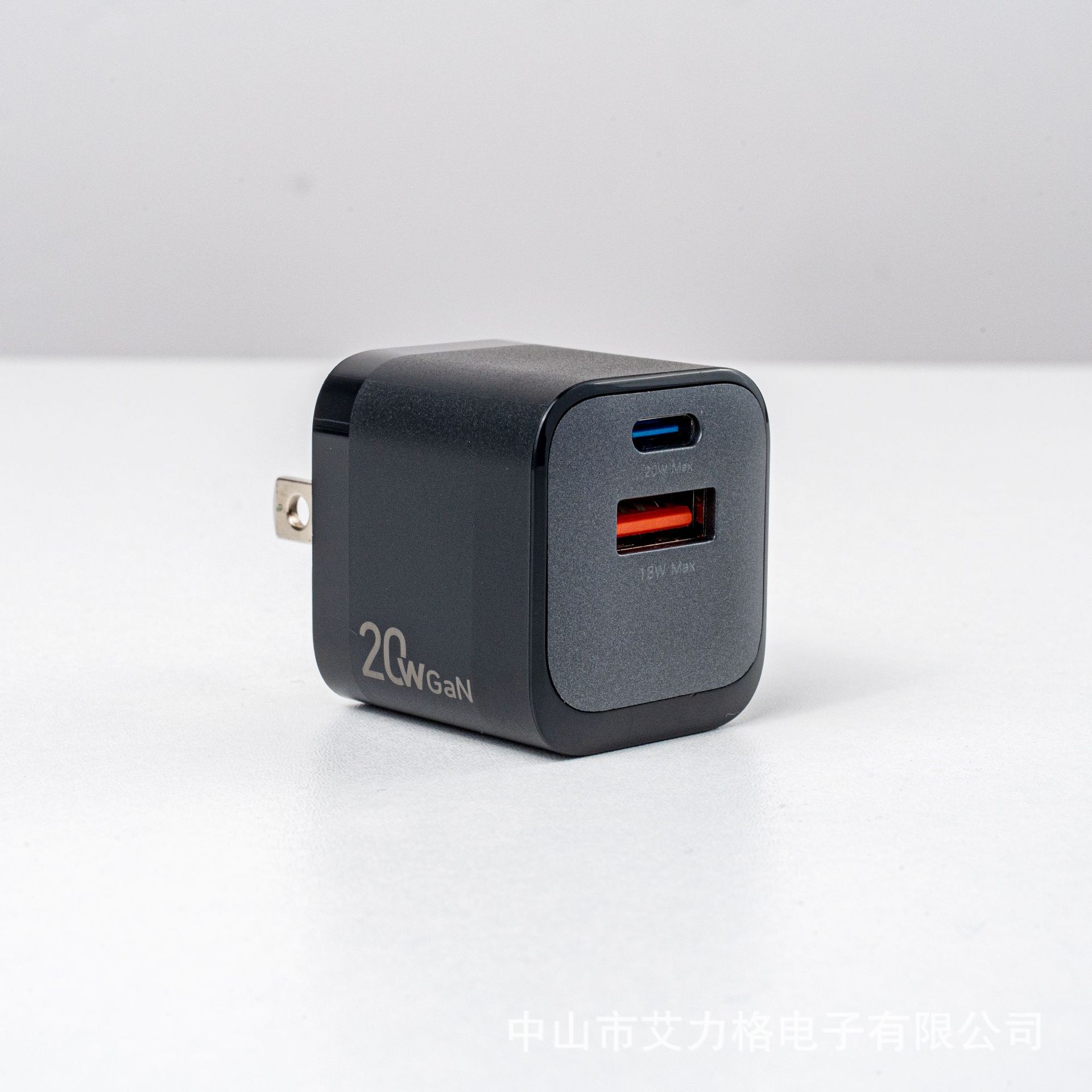 20W USB  A+CGaN dual port charger for Iphone, Samsung, Huawei, Xiaomi mobile phone charger wholesale