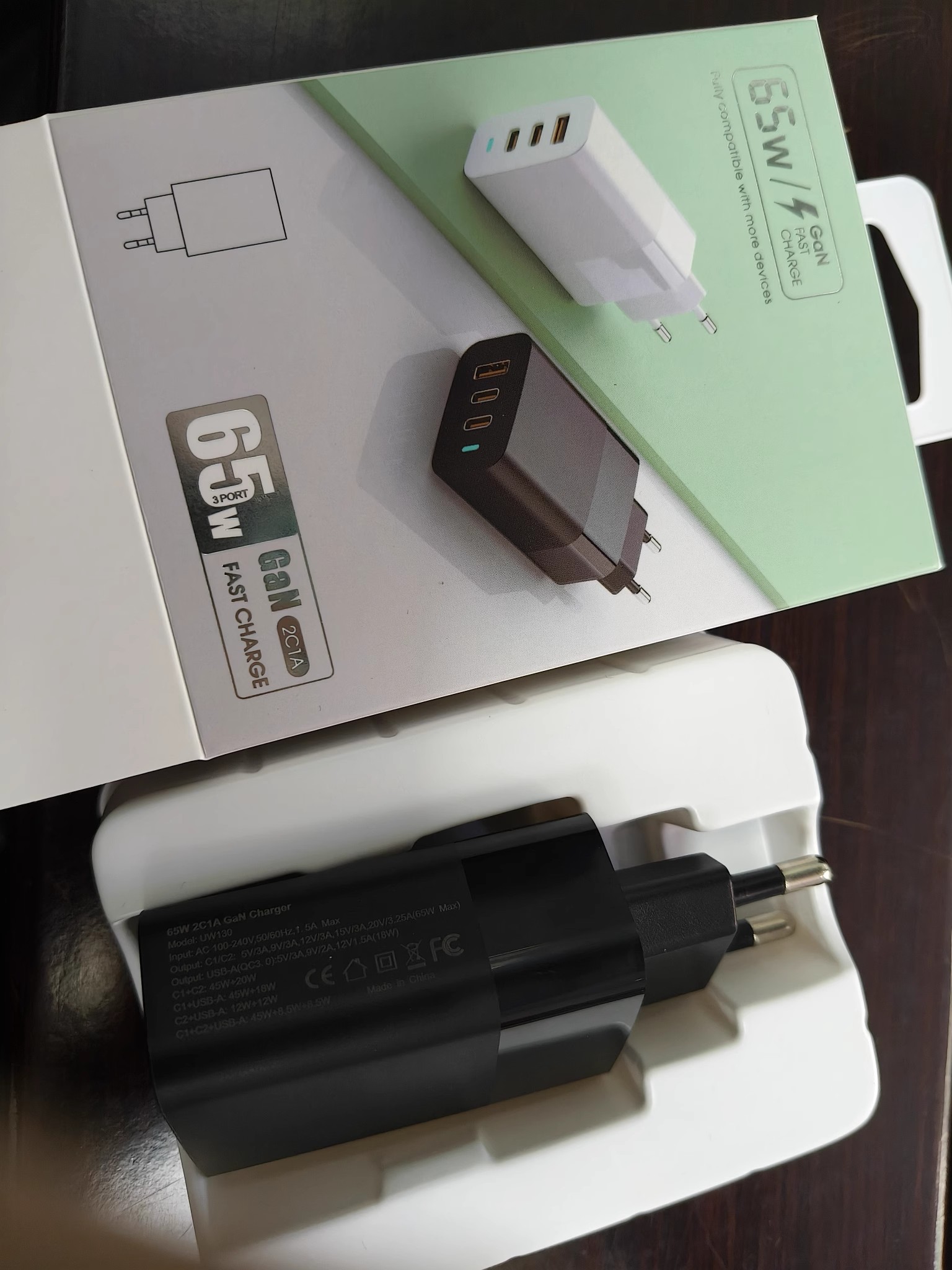  65W GaN 2C1A  PD fast charging multiple ports suitable for mobile phones and tablets EU/UK/US/Korea