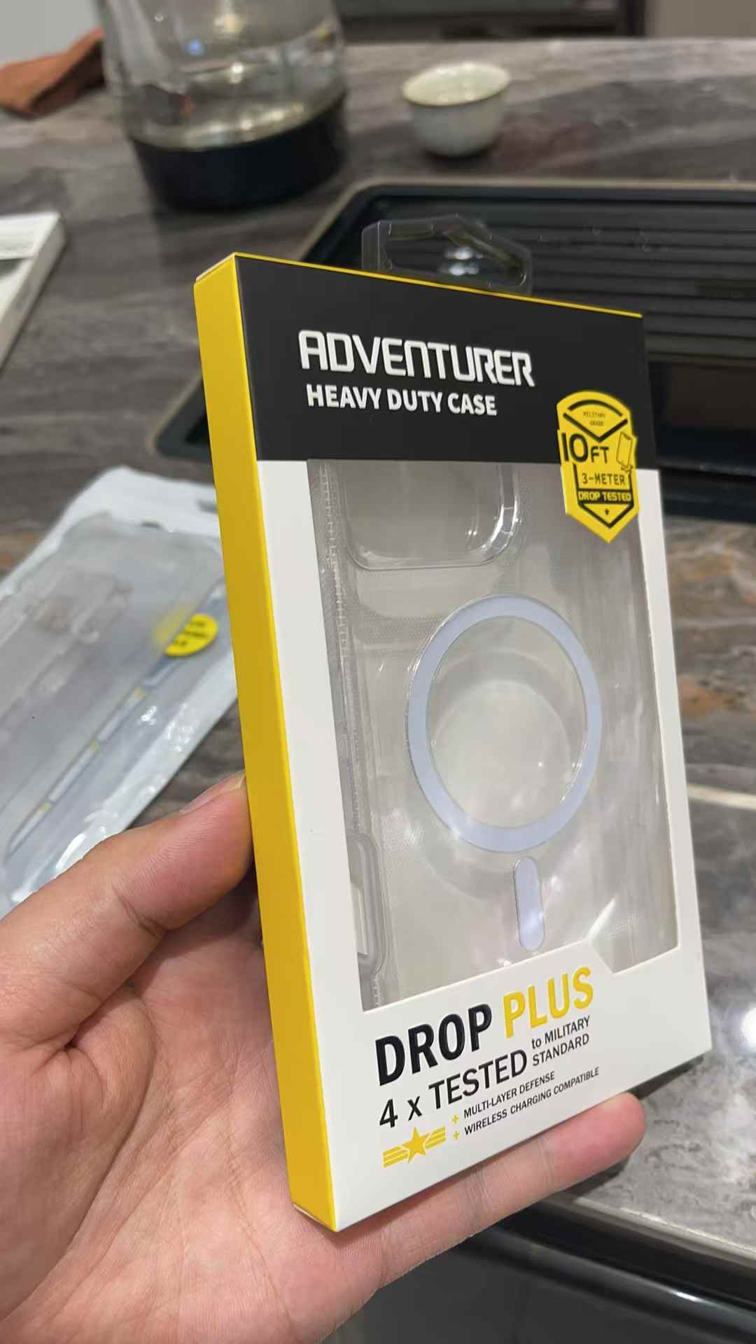 Quality Adventurer Heavy duty case wireless drop lus for iphone 17 series 